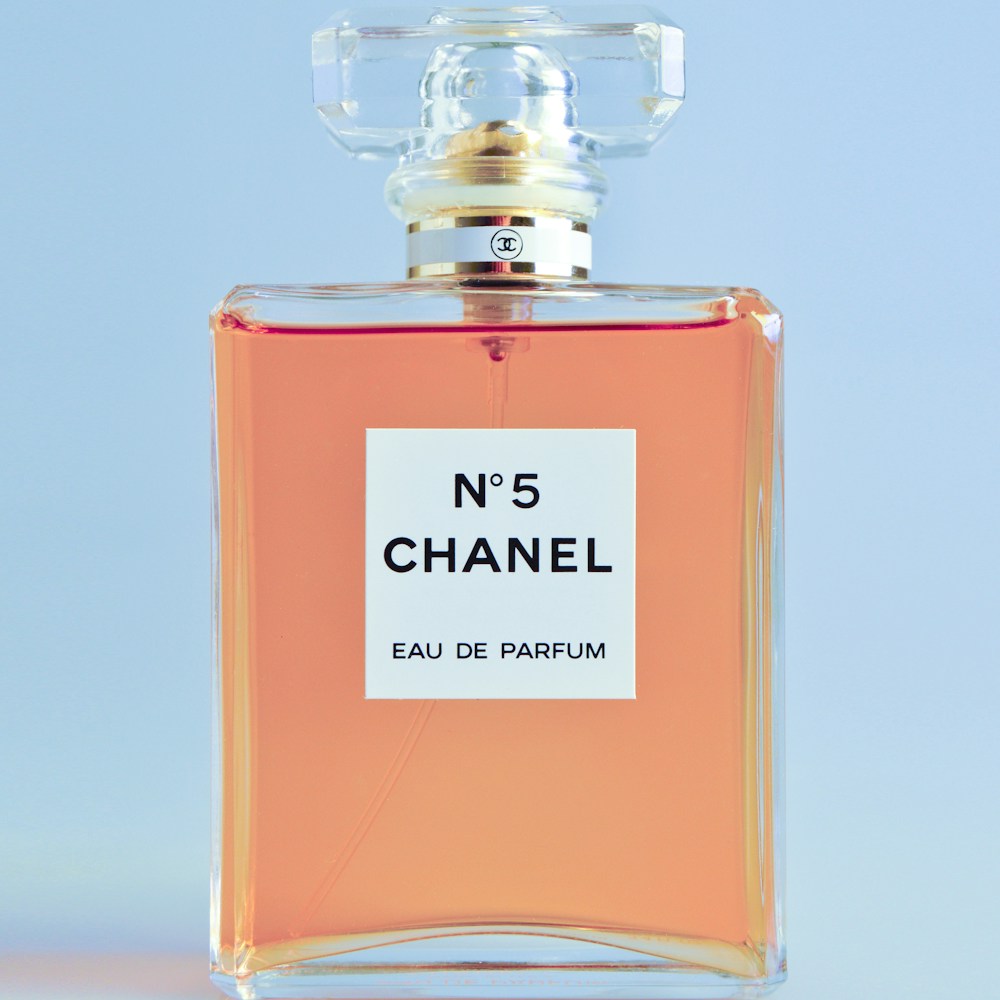 Kadın Parfüm EDP 50 ml – Çiçeksi Odunsu Nota