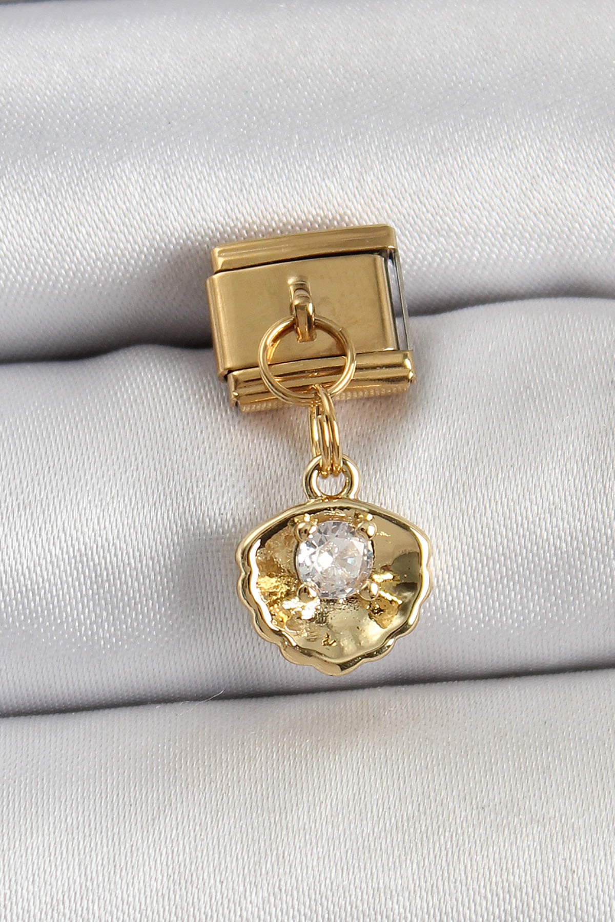 Tegan 316L Çelik Sallantılı Zirkon Taşlı İstiridye Model Gold Renk Nomination Charm TG27BC1426