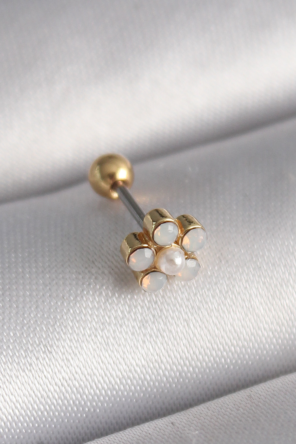 Tegan 316L Çelik Gold Renk Zirkon Taşlı Çiçek Model Tragus Piercing TG27PR1282