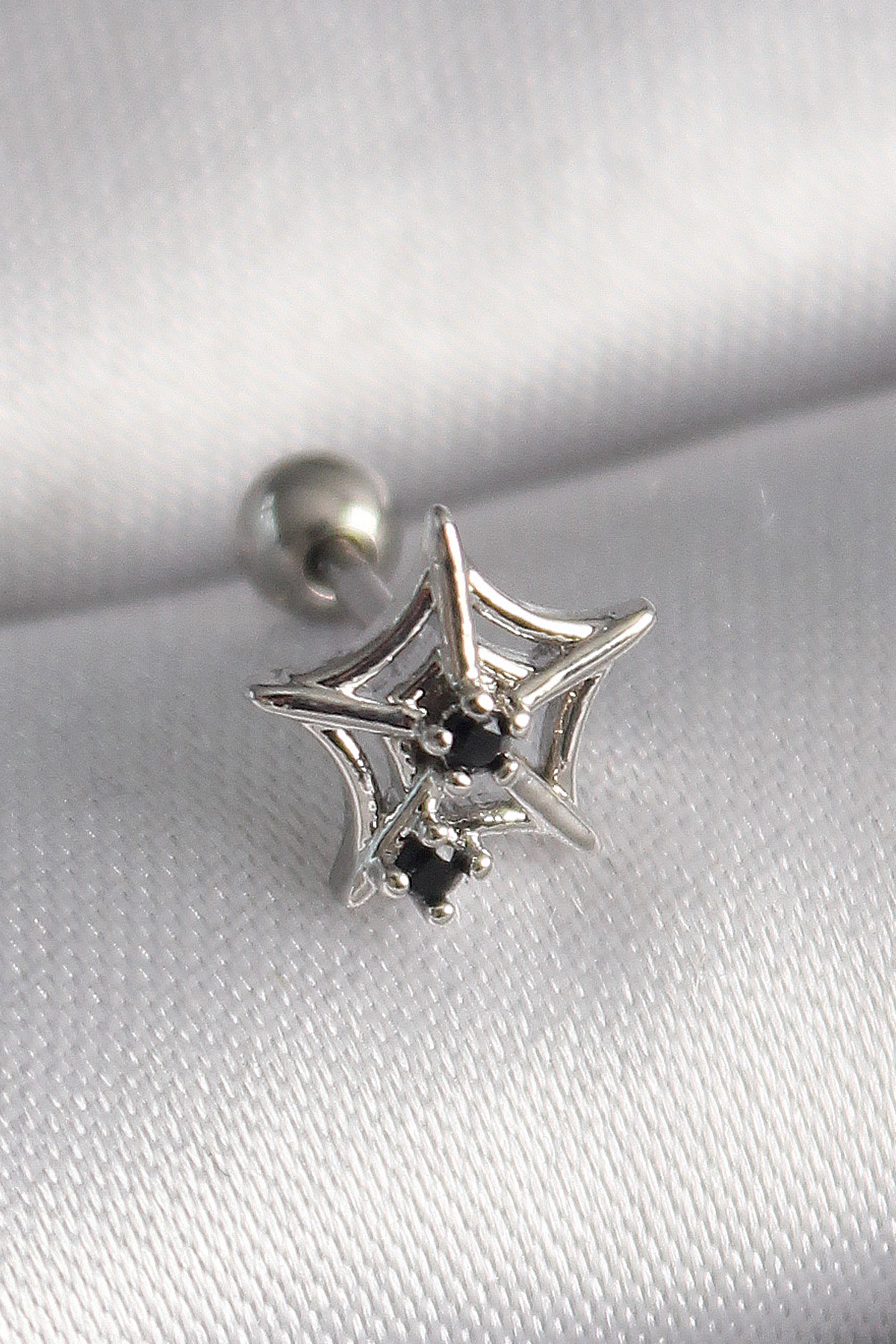 Tegan 316L Çelik Gümüş Renk Siyah Zirkon Taş Detay Örümcek Ağ Model Tragus Piercing TG27PR1293