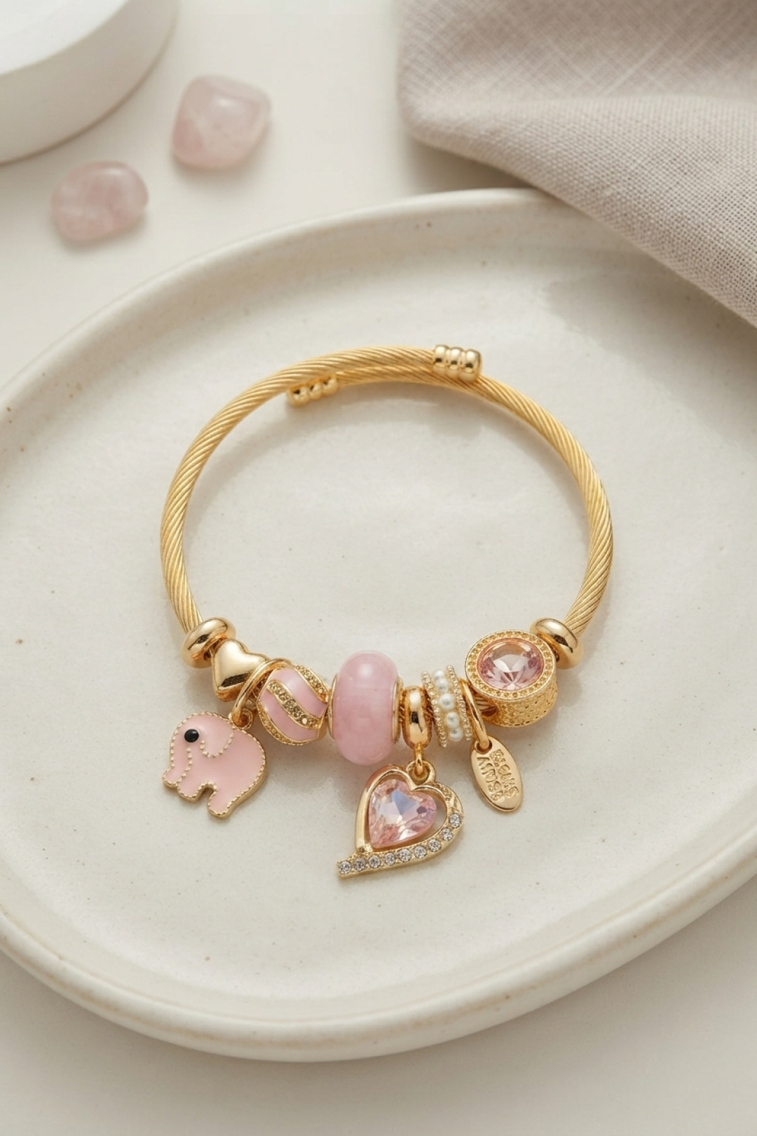 Tegan Kalp ve Fil Model Pembe Charmlı Bileklik TG27BB8748