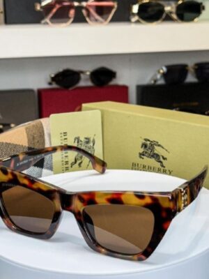 Burberry Stil Güneş Gözlüğü